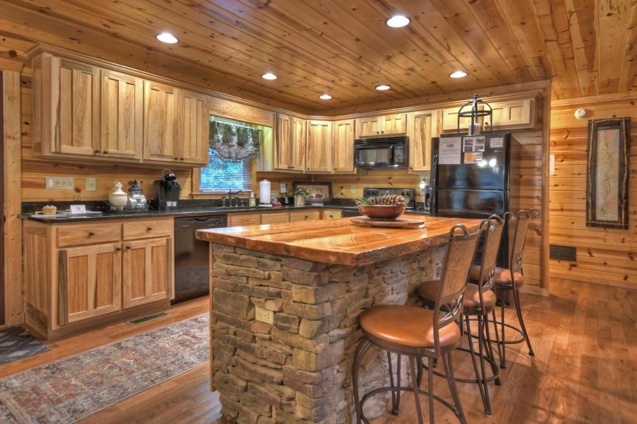 Mountain Creek Lodge Ellijay Exterior photo
